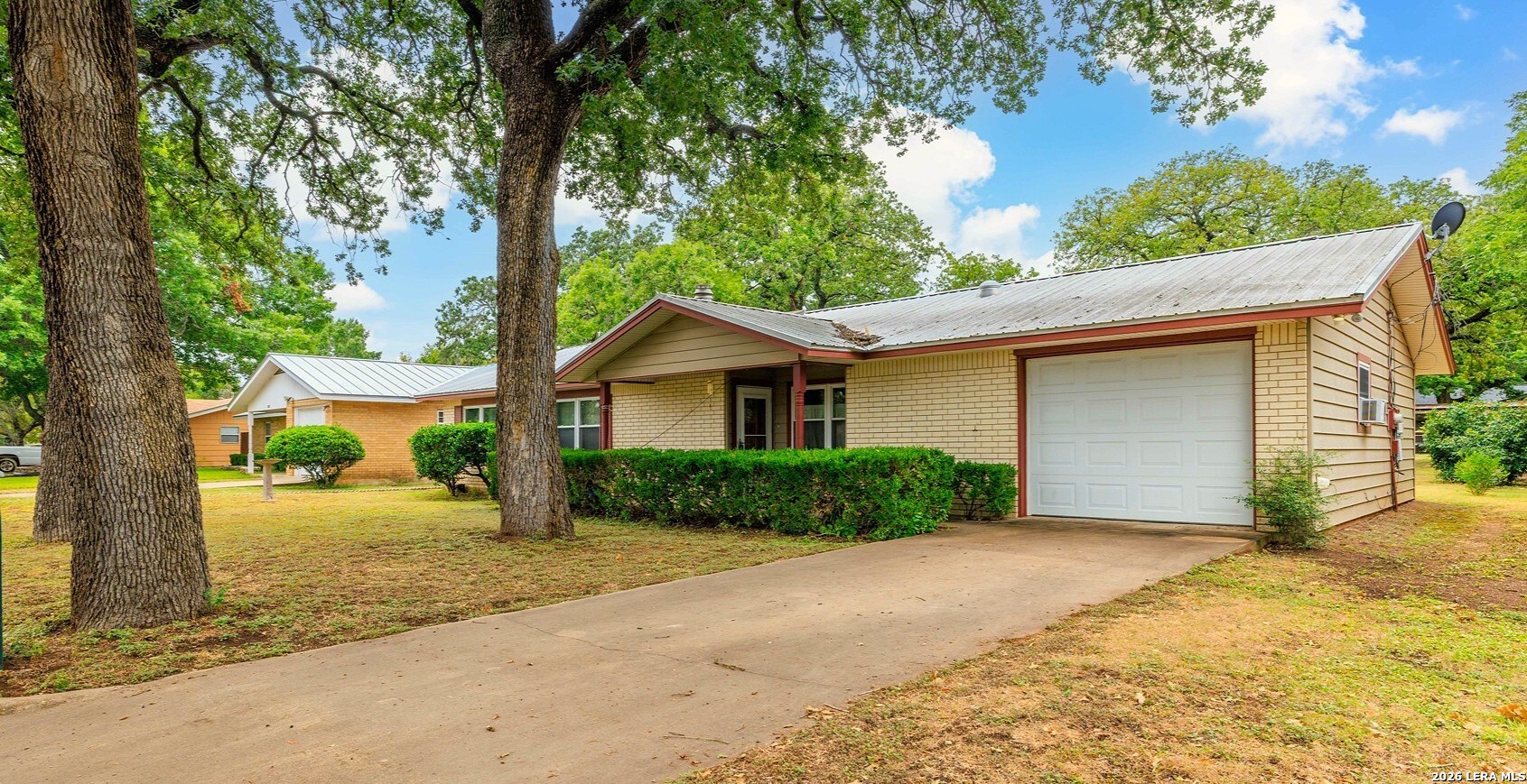 606 S Columbus Street Fredericksburg TX 78624