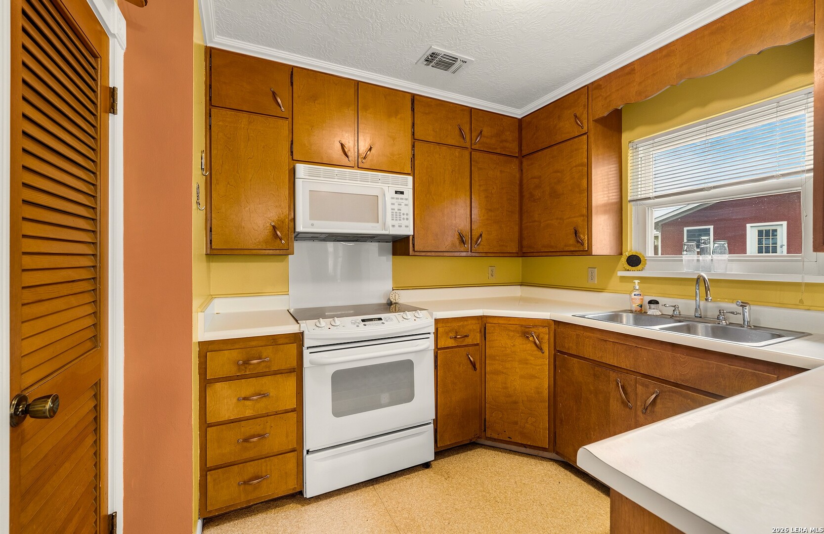 606 S Columbus Street Fredericksburg TX 78624