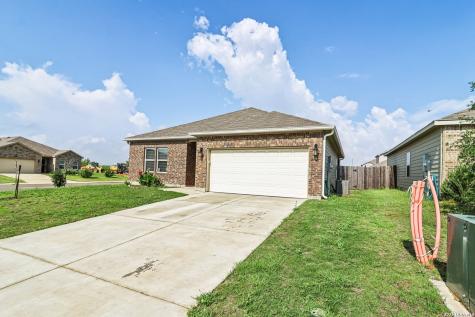 20045 Huckleberry Street Lytle TX 78052