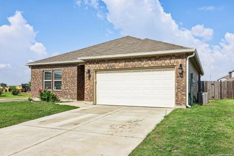 20045 Huckleberry Street Lytle TX 78052