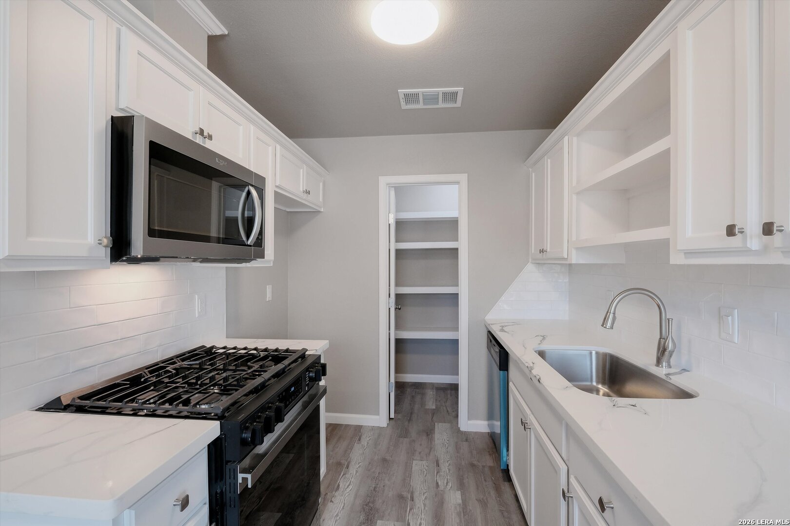 4703 Castle San Antonio TX 78218