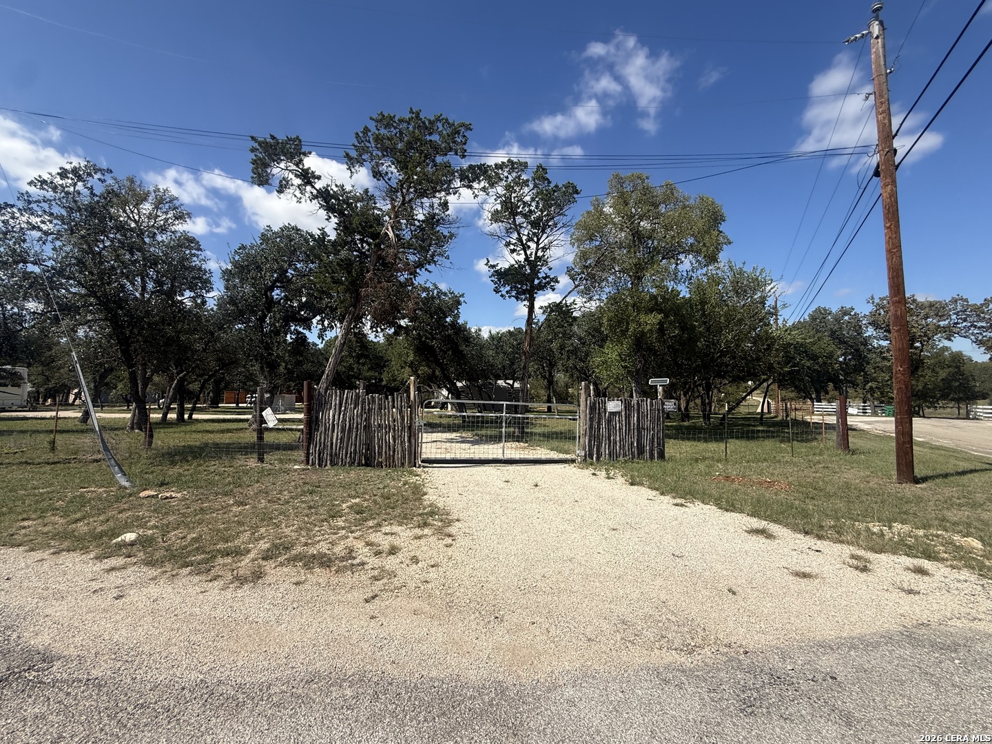777 Robindale W Bandera TX 78003
