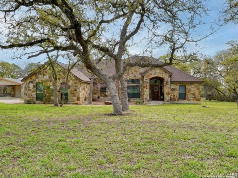 128 Legacy View La Vernia TX 78121