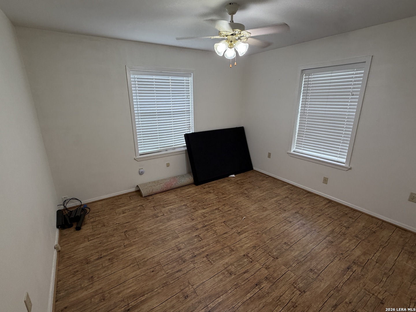 208 S Caves Three Rivers TX 78071
