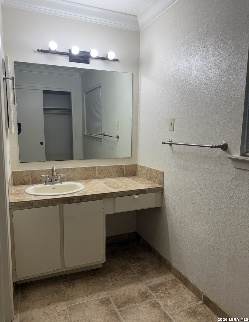 6327 W Green Circle San Antonio TX 78233