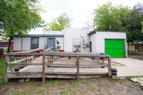 1330 Rigsby Avenue San Antonio TX 78210