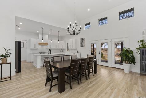200 Oak Fields Dr., Floresville TX 78114