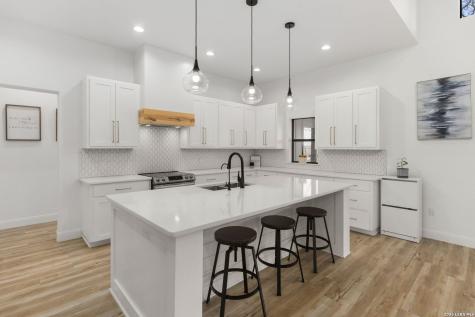 200 Oak Fields Dr., Floresville TX 78114