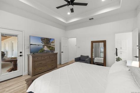 200 Oak Fields Dr., Floresville TX 78114