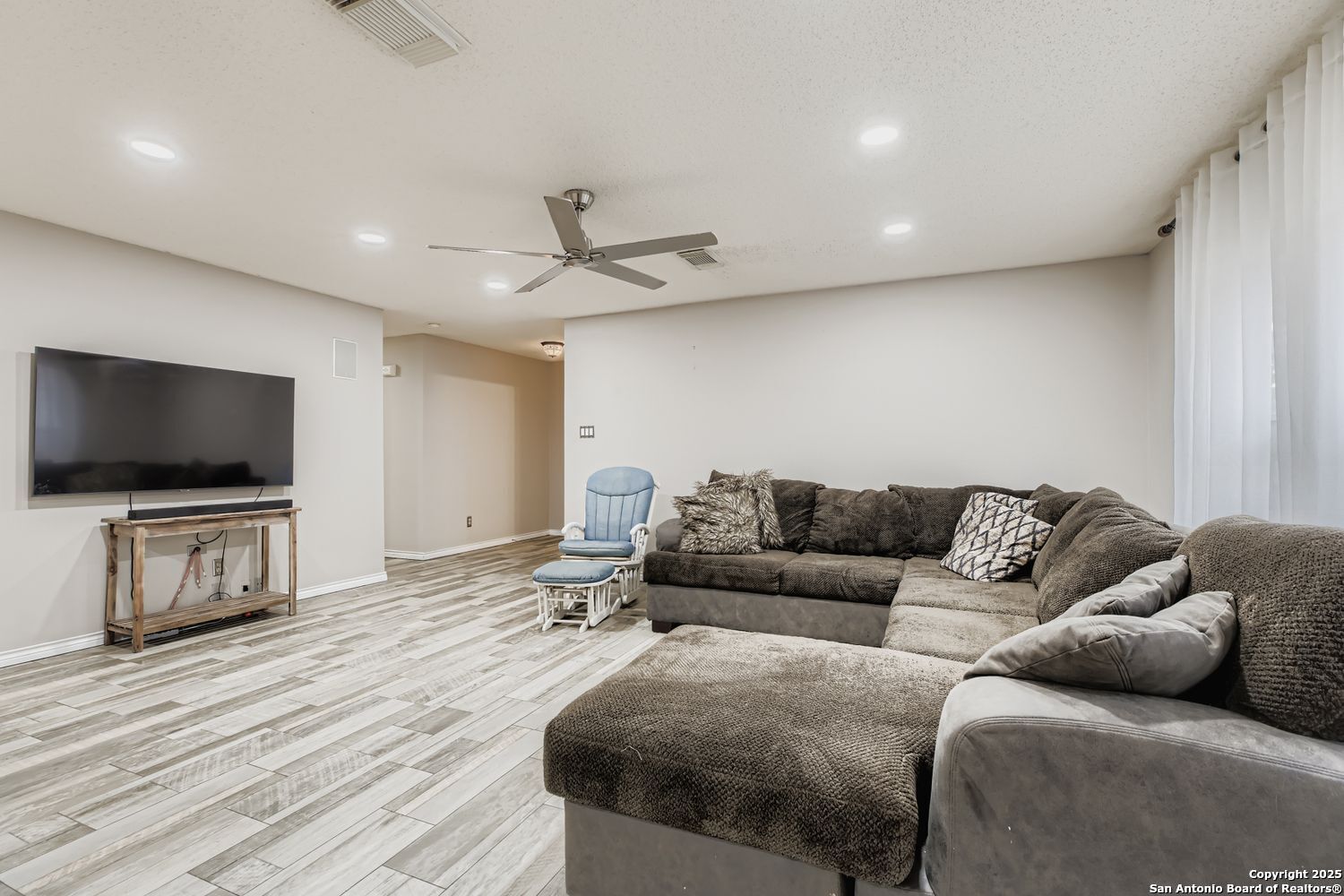8614 Cross Spring San Antonio TX 78251