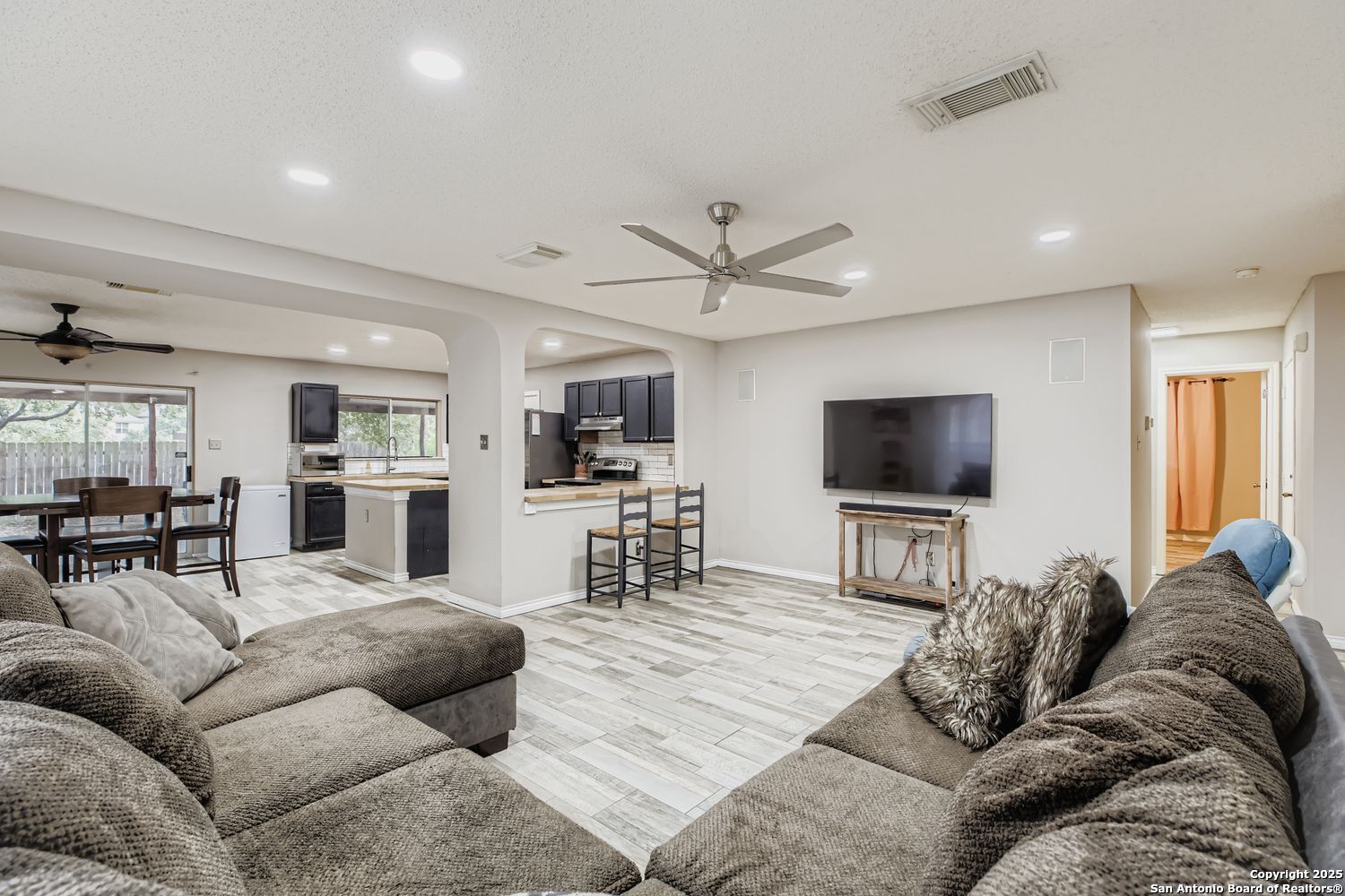 8614 Cross Spring San Antonio TX 78251