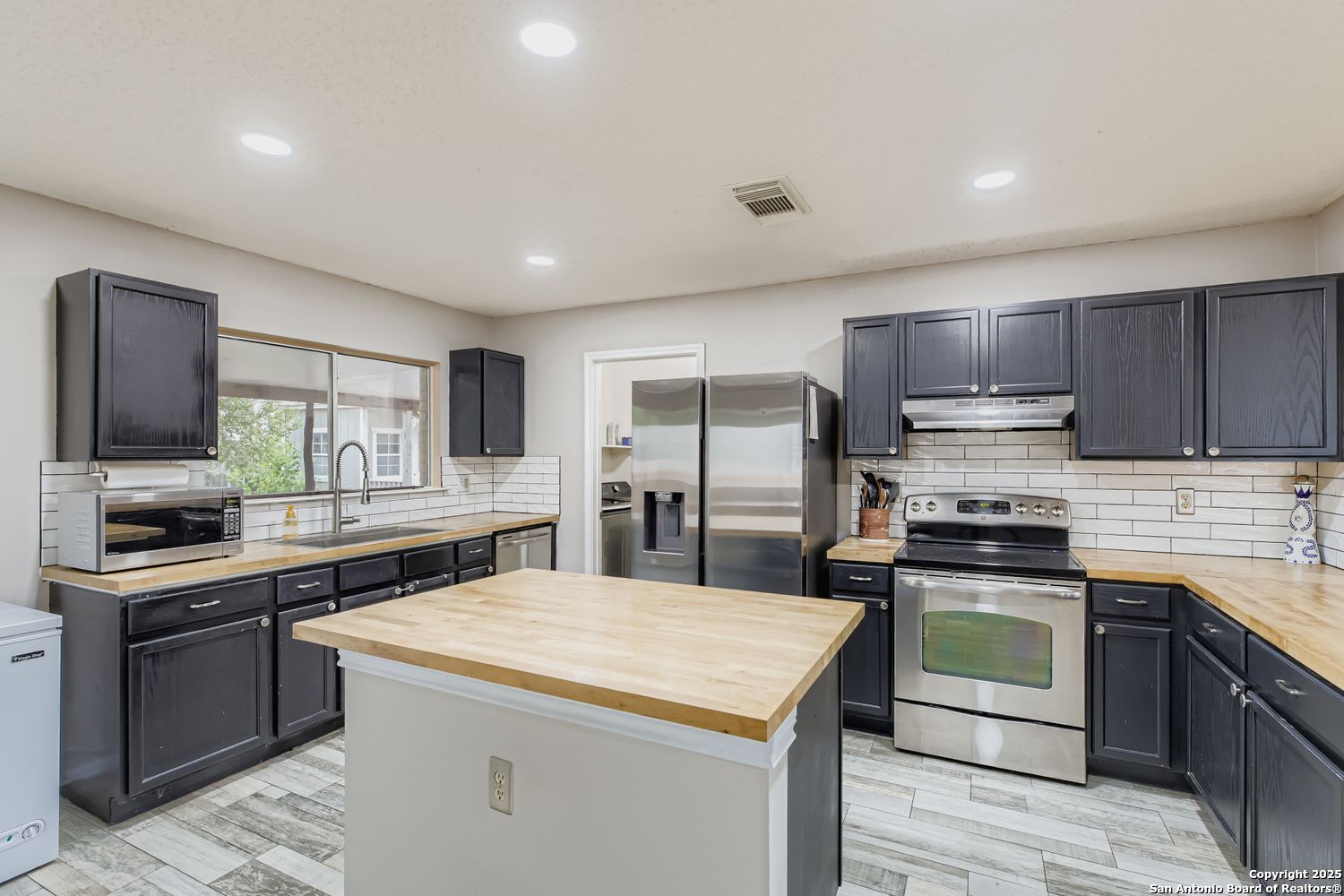 8614 Cross Spring San Antonio TX 78251