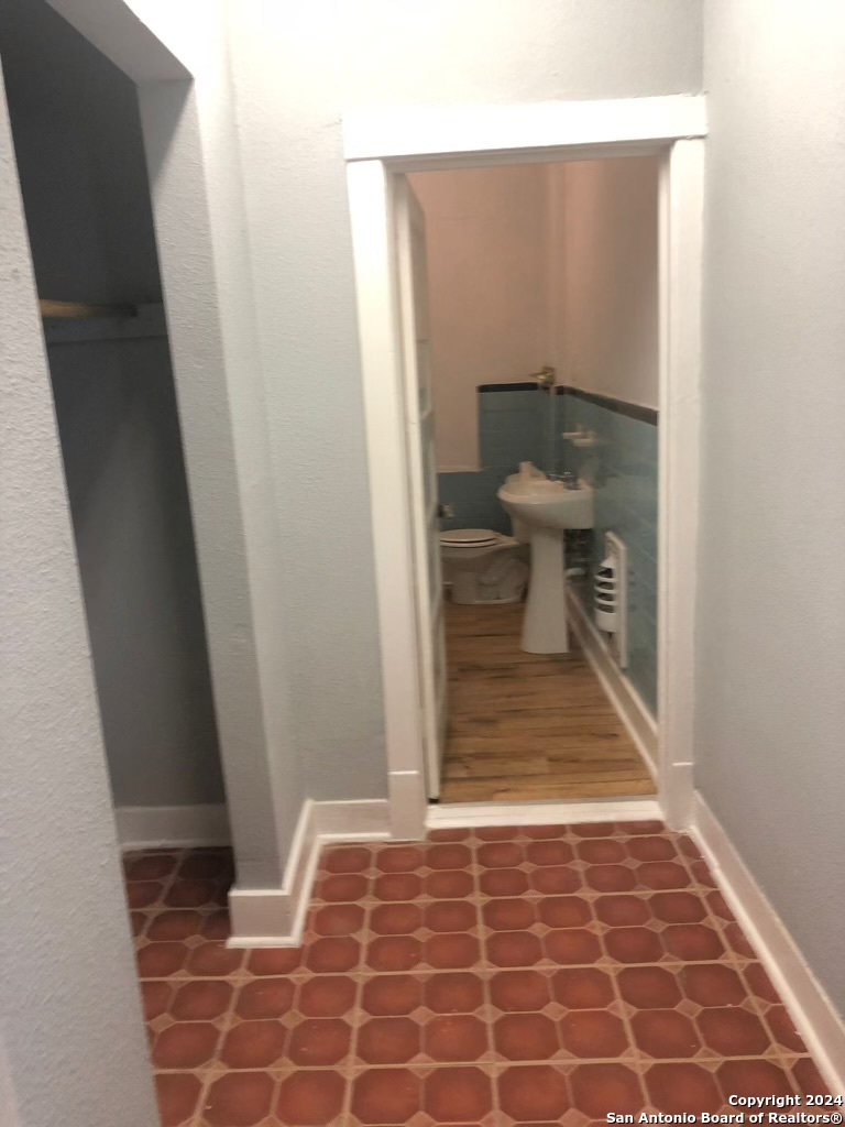 809 Kayton Avenue San Antonio TX 78210