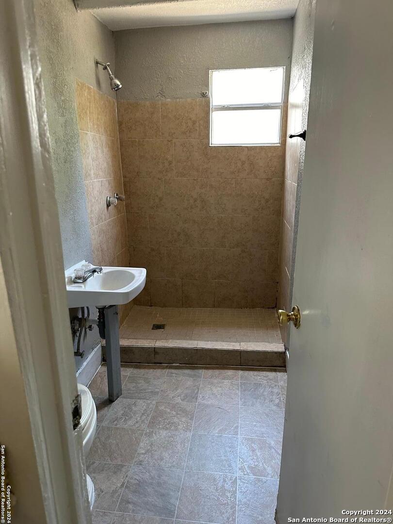 809 Kayton Avenue San Antonio TX 78210
