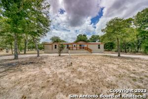 621 Bent Bow Trail La Vernia TX 78121