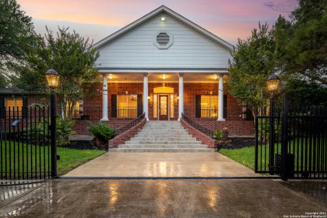 8035 Garden Oaks Drive San Antonio TX 78266