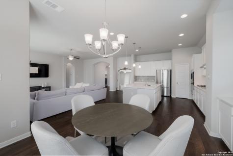 1610 Nightshade San Antonio TX 78260