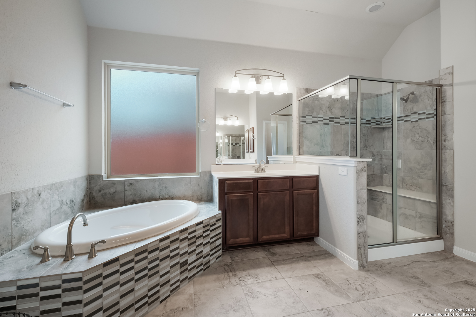 1610 Nightshade San Antonio TX 78260