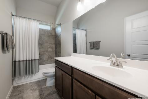 1610 Nightshade San Antonio TX 78260