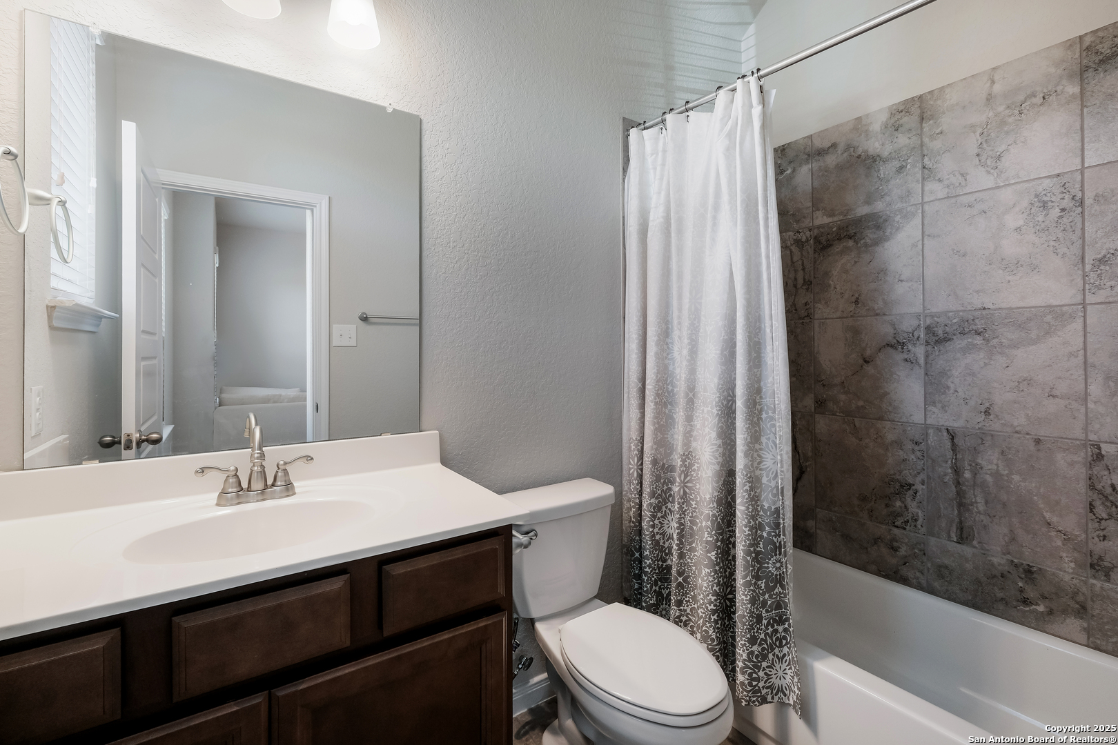 1610 Nightshade San Antonio TX 78260