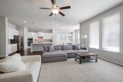 1610 Nightshade San Antonio TX 78260