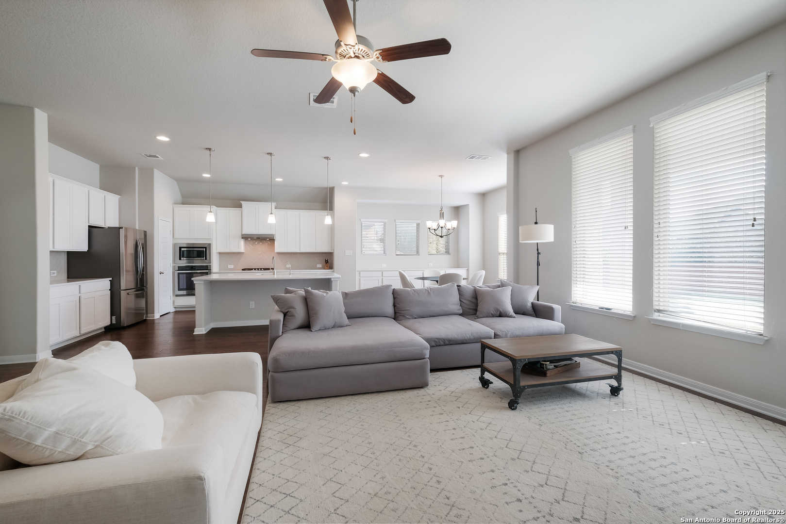 1610 Nightshade San Antonio TX 78260