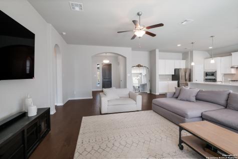 1610 Nightshade San Antonio TX 78260