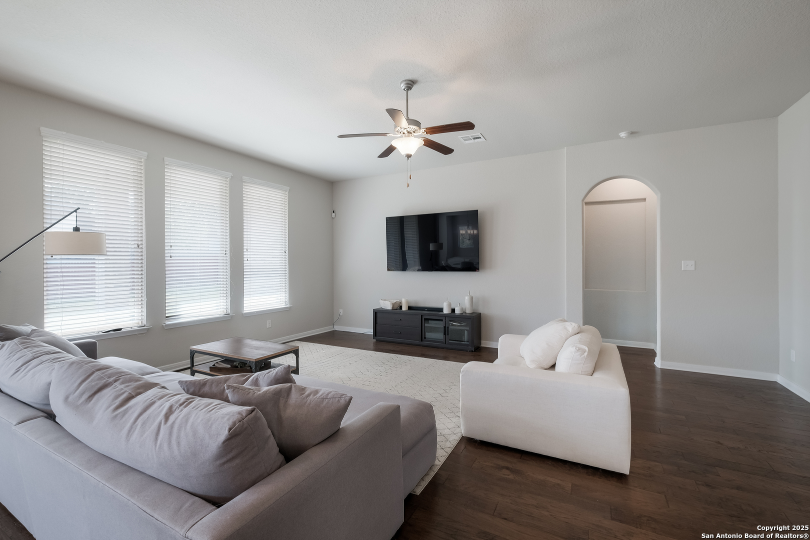 1610 Nightshade San Antonio TX 78260