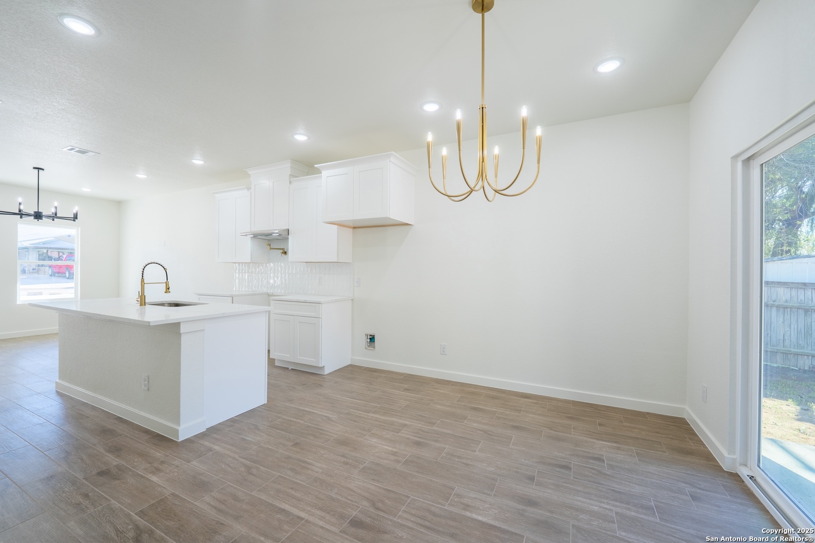 20035 Morrison Street Somerset TX 78069
