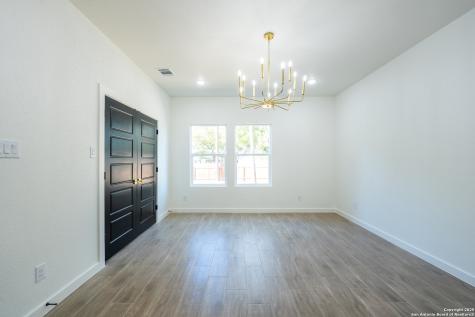20035 Morrison Street Somerset TX 78069
