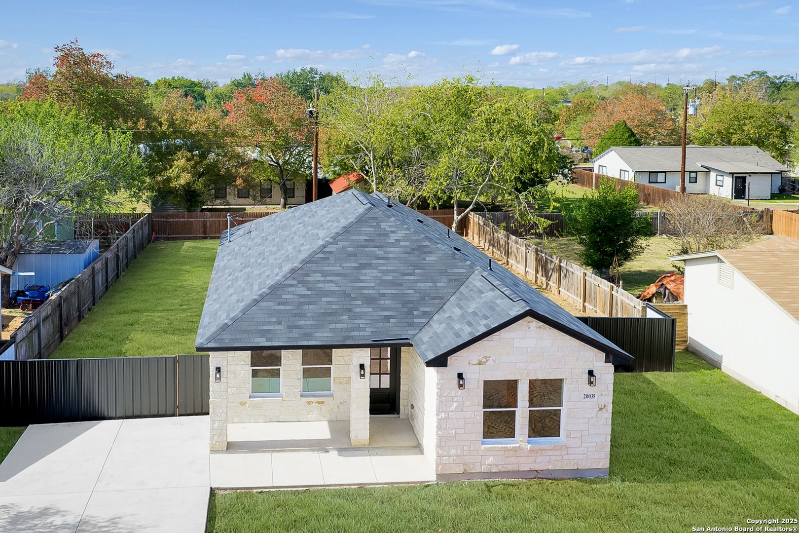 20035 Morrison Street Somerset TX 78069