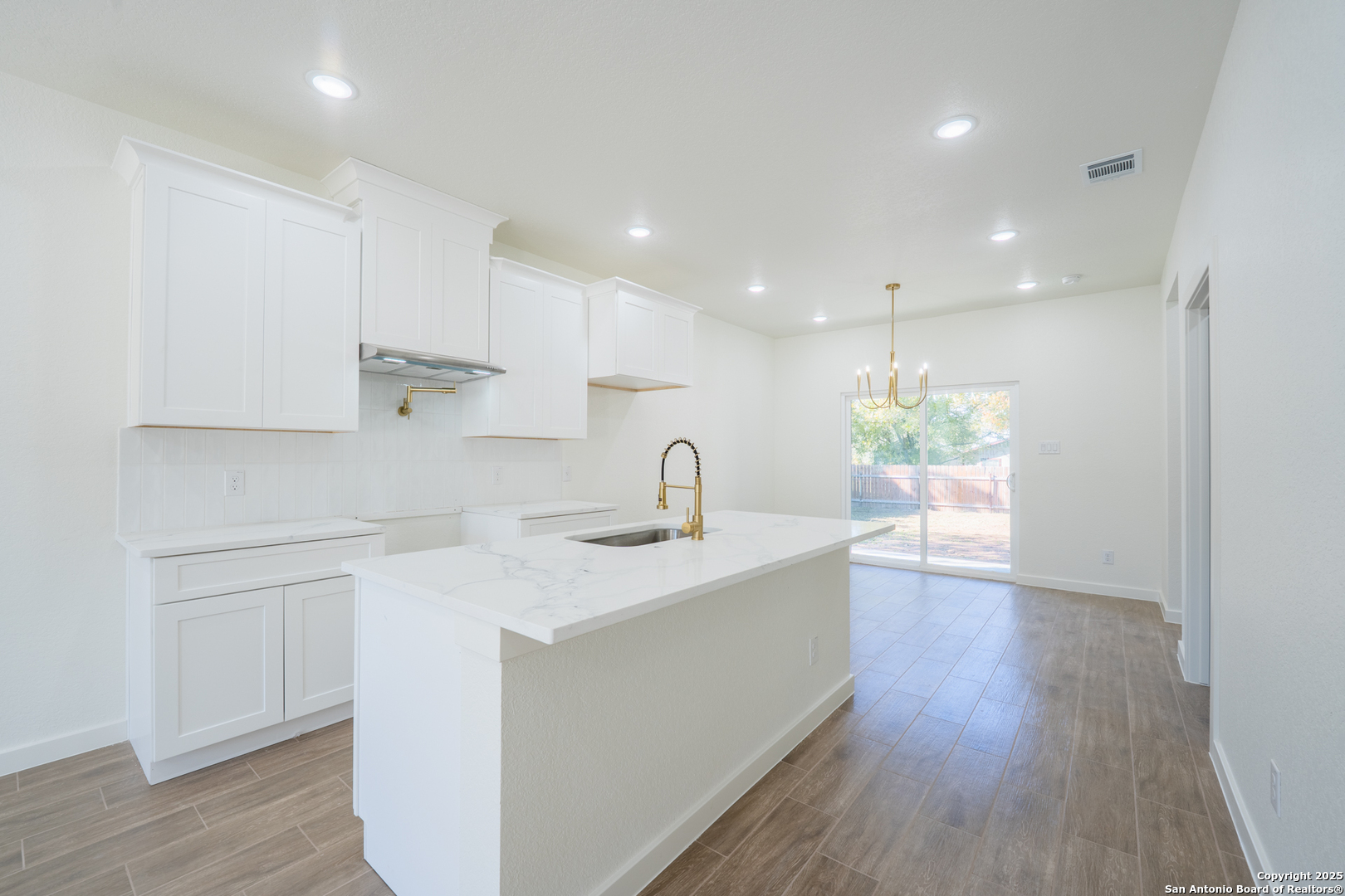 20035 Morrison Street Somerset TX 78069