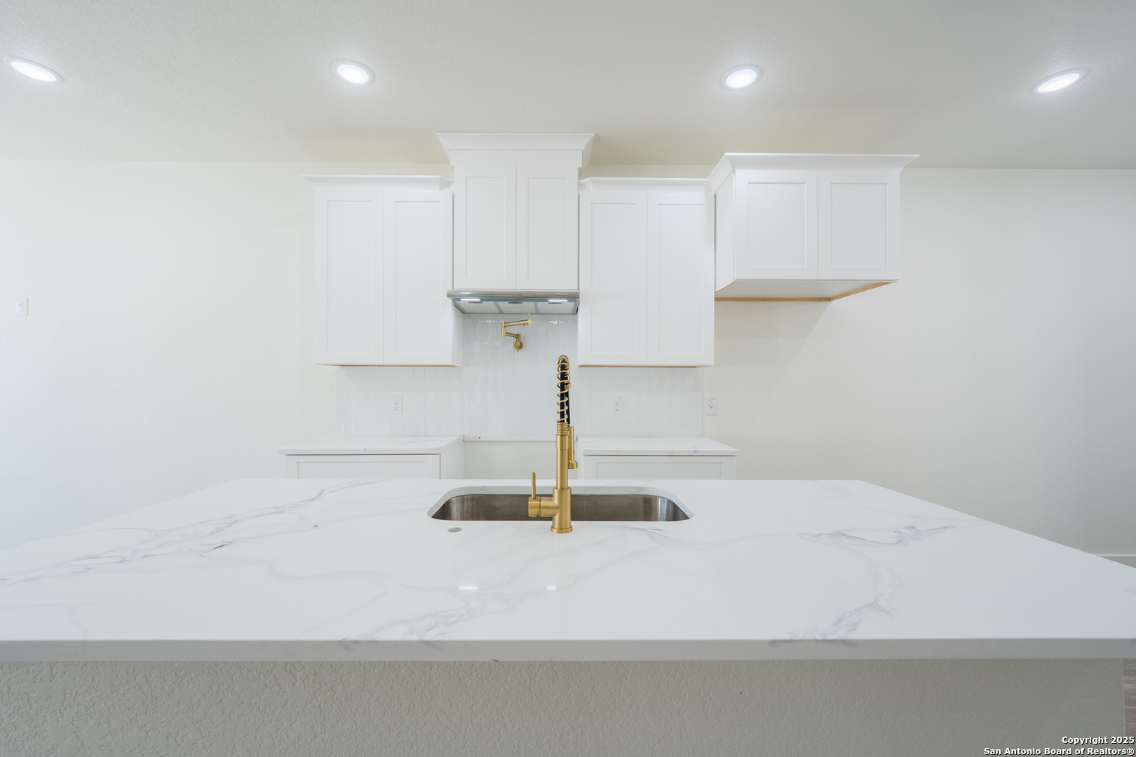 20035 Morrison Street Somerset TX 78069