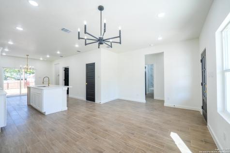 20035 Morrison Street Somerset TX 78069