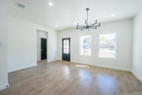20035 Morrison Street Somerset TX 78069