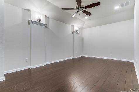 7823 Bluebird Haven Selma TX 78154