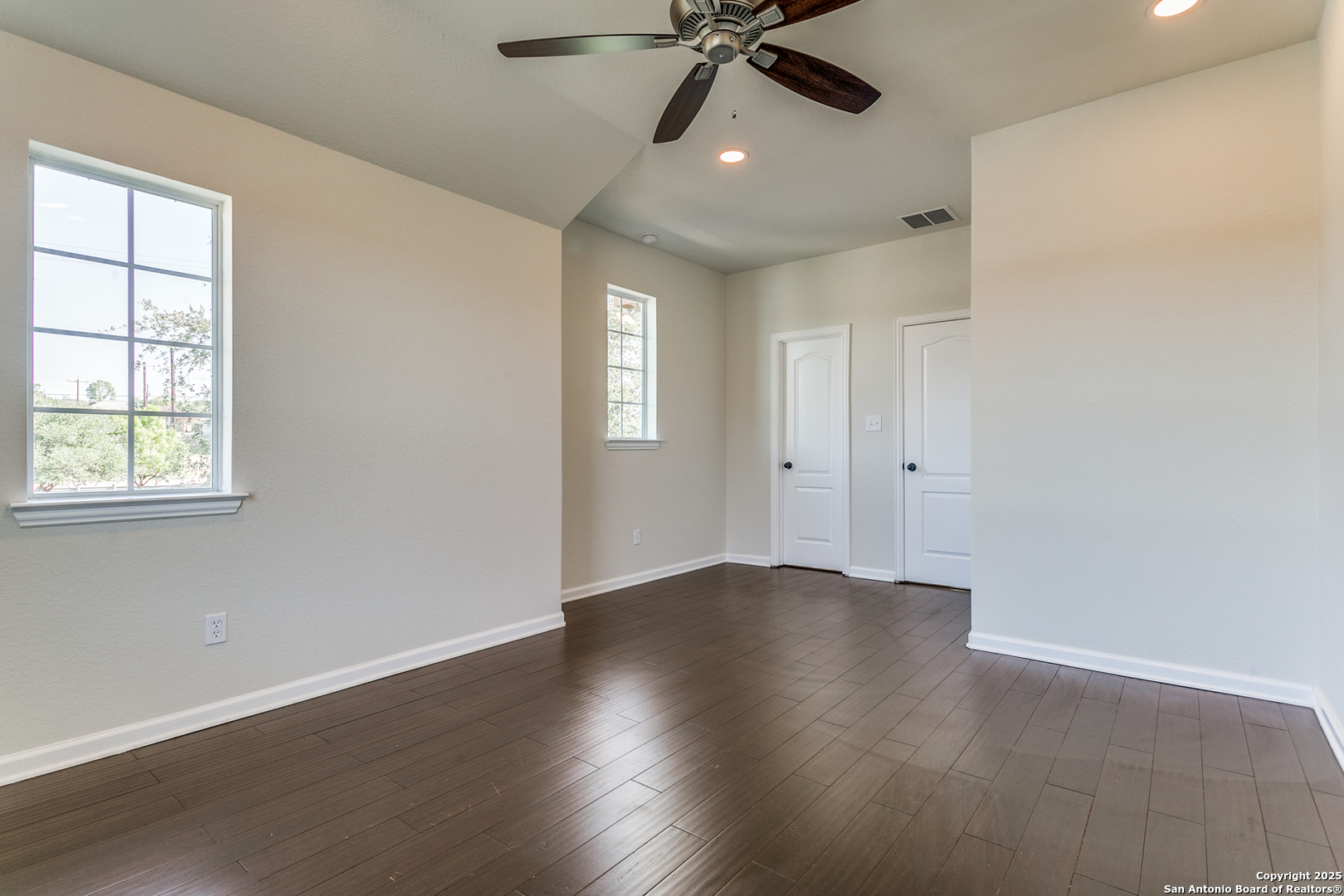 7823 Bluebird Haven Selma TX 78154