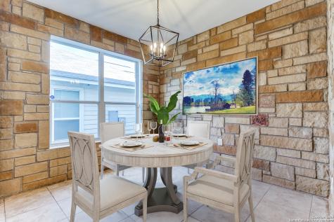 7823 Bluebird Haven Selma TX 78154