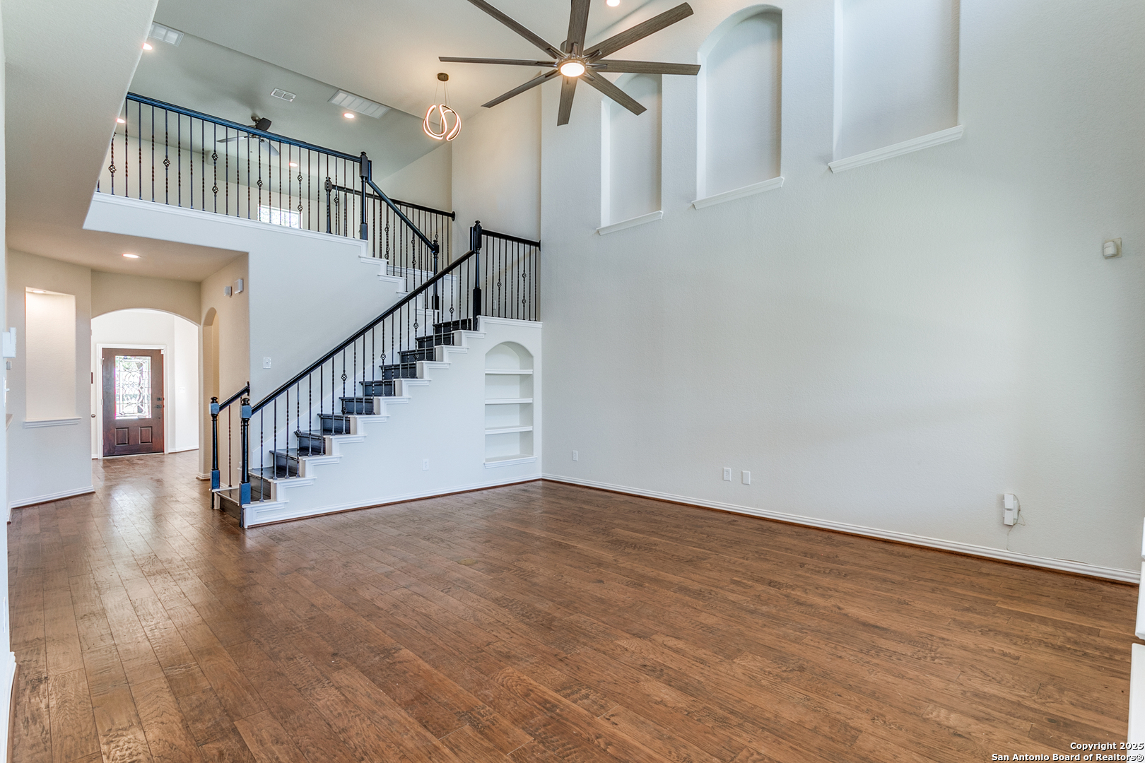 7823 Bluebird Haven Selma TX 78154