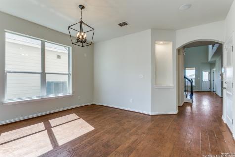 7823 Bluebird Haven Selma TX 78154