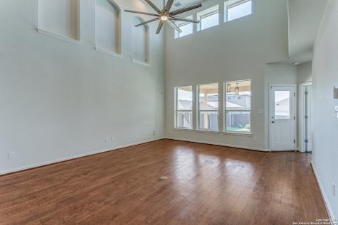 7823 Bluebird Haven Selma TX 78154