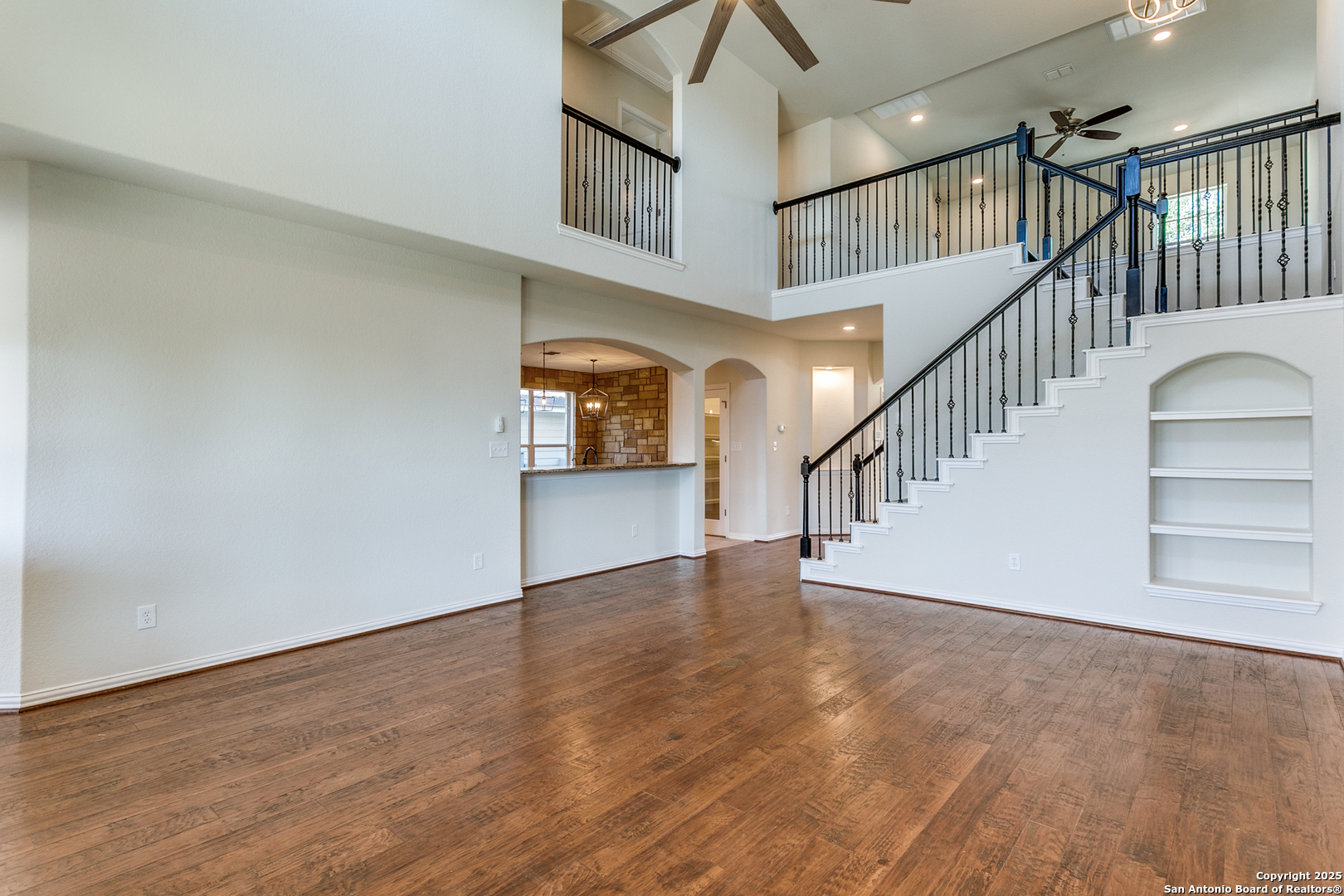 7823 Bluebird Haven Selma TX 78154