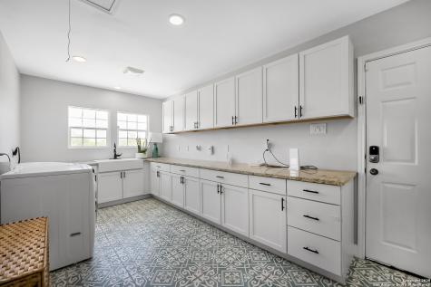7315 New Sulphur Springs Road San Antonio TX 78263