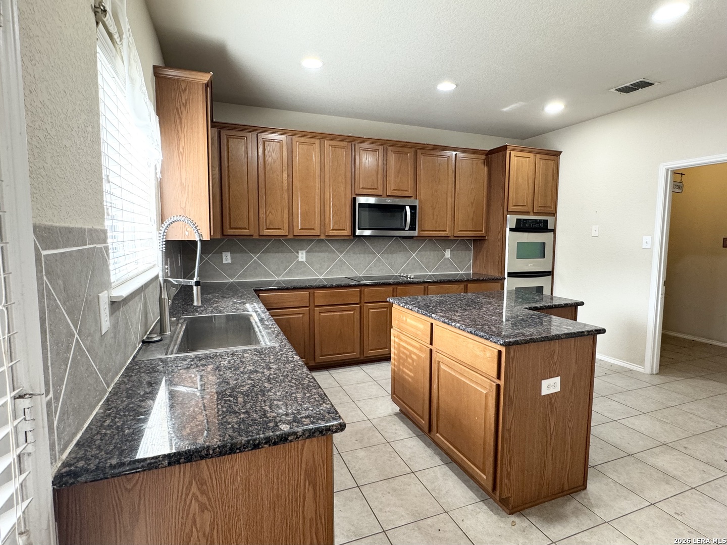 404 Circle Star Schertz TX 78154