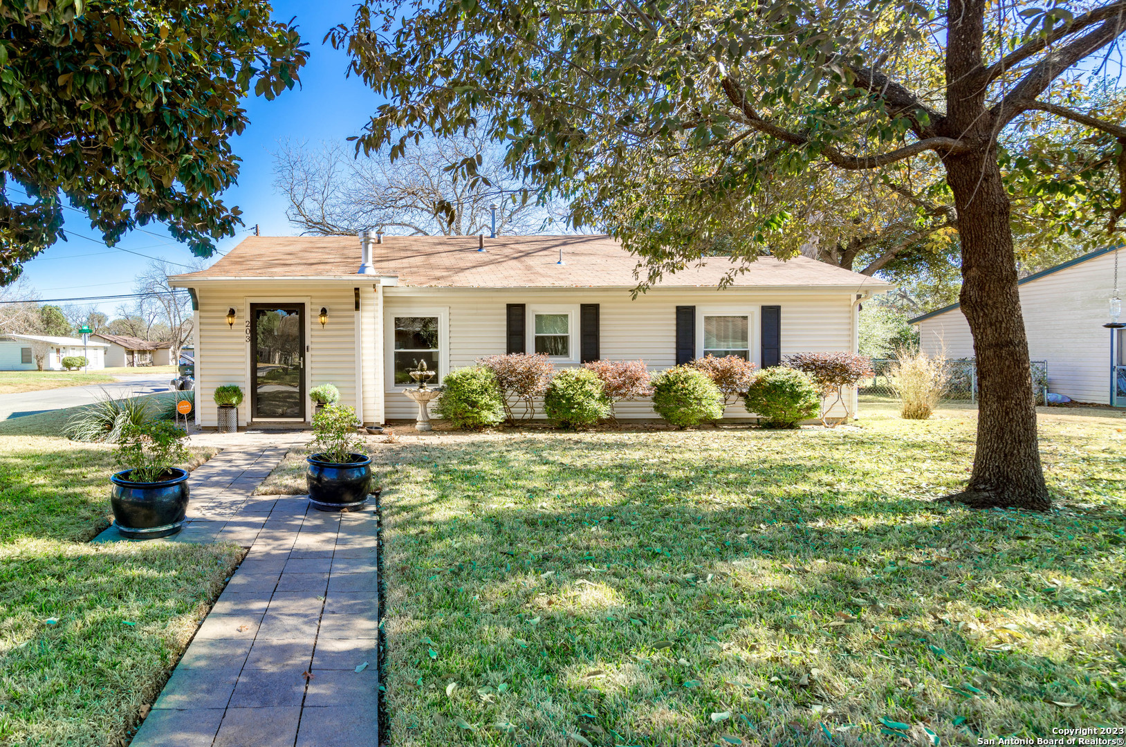 203 Romberg Street Seguin TX 78155
