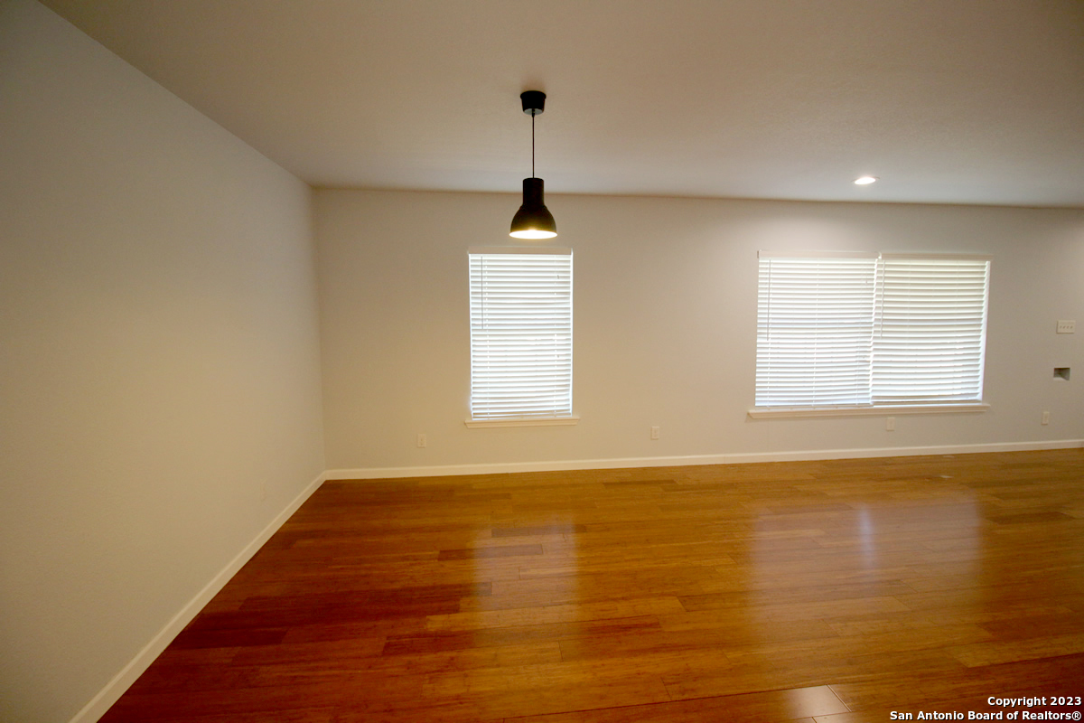 64 Vaughan Place San Antonio TX 78201