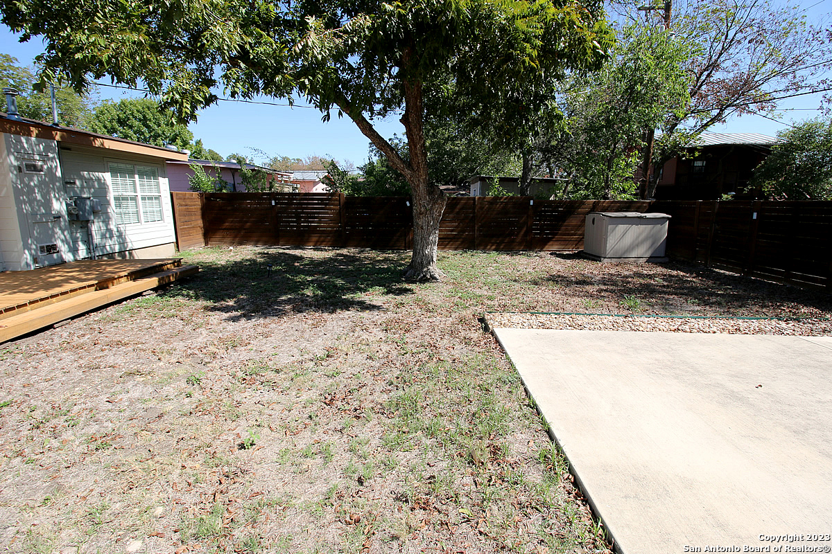 64 Vaughan Place San Antonio TX 78201