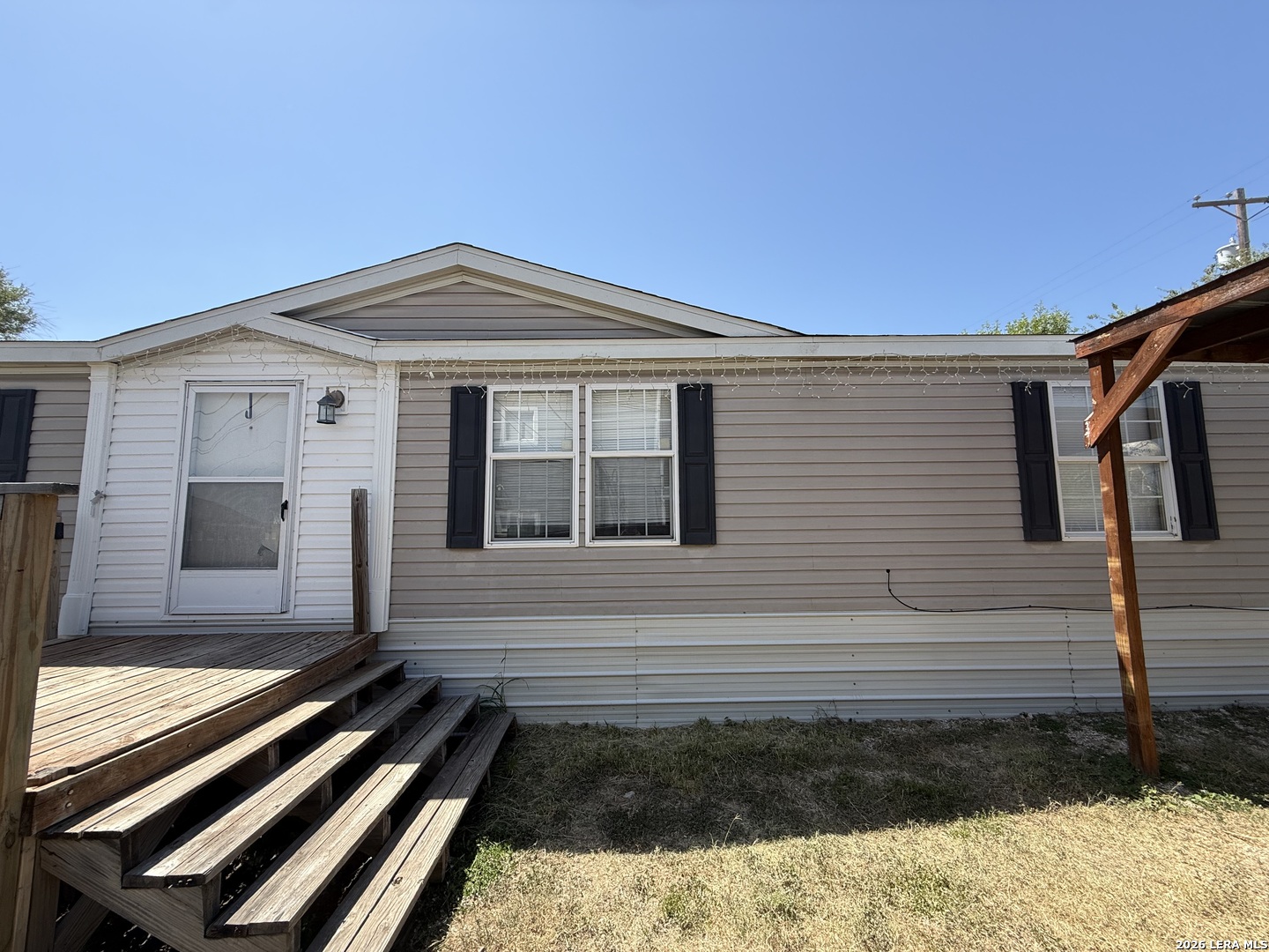 1204 W Houston Street Carrizo Springs TX 78834