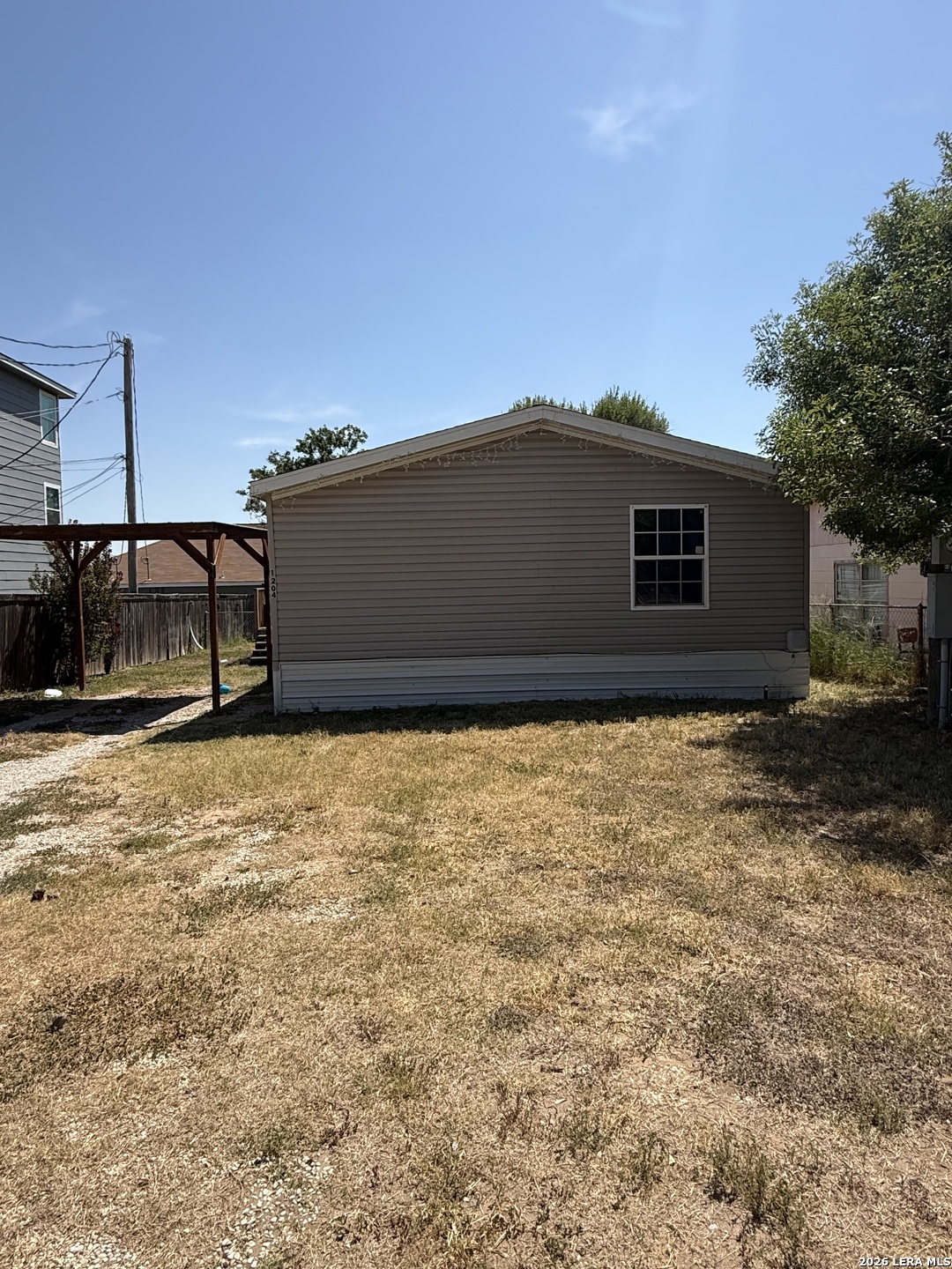 1204 W Houston Street Carrizo Springs TX 78834