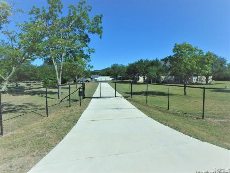 9627 Huntress Lane San Antonio TX 78255